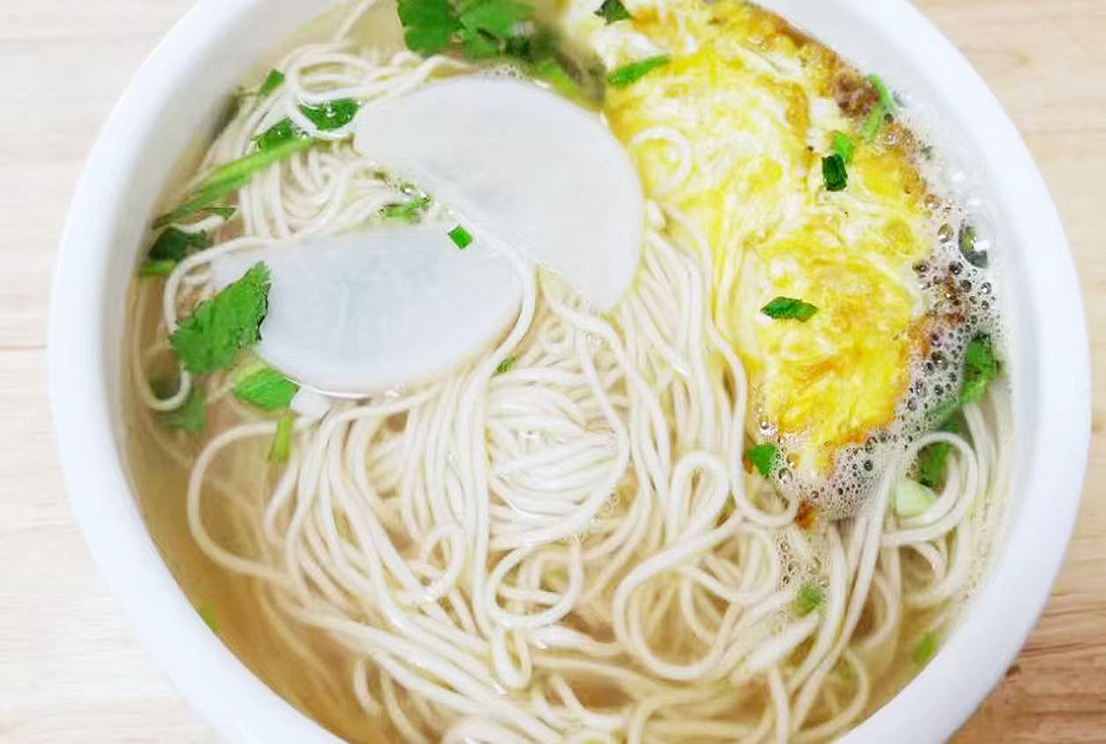 Mee sup telur